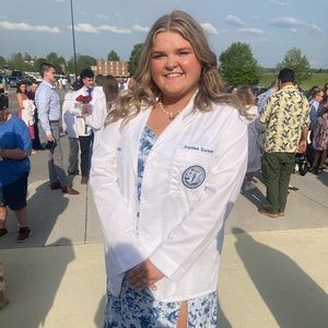 Meet your Posher, Ashlee